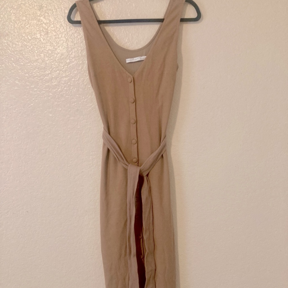 Chic Tan Button-Down Midi Dress